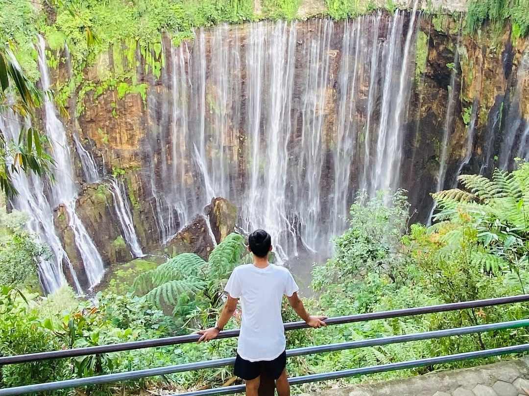 OPEN TRIP AIR TERJUN TUMPAKSEWU