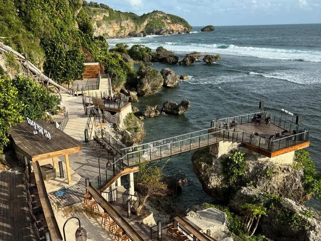 OPEN TRIP JOGJA THE ROCK